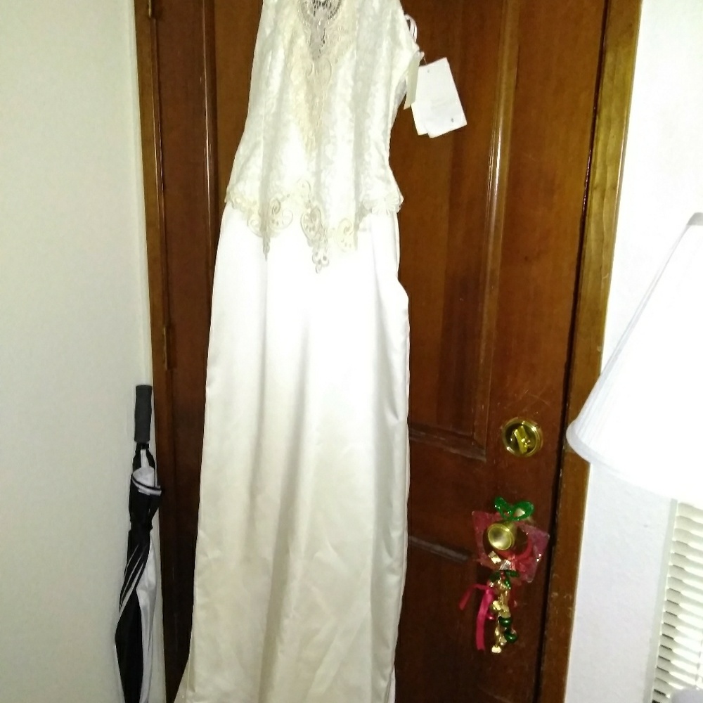 Wedding dress
